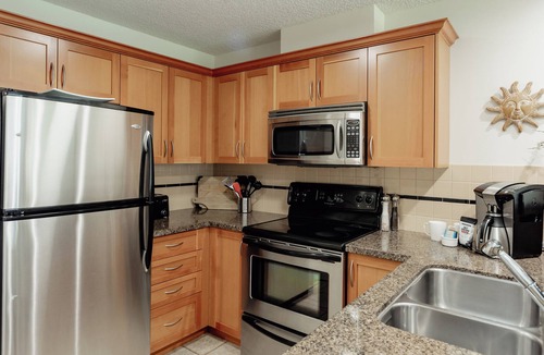 Regional District of Nanaimo Condo | 413AB - Sleeps 8! Executive Beachfront Resort Condo - Sunrise Ridge Resort.