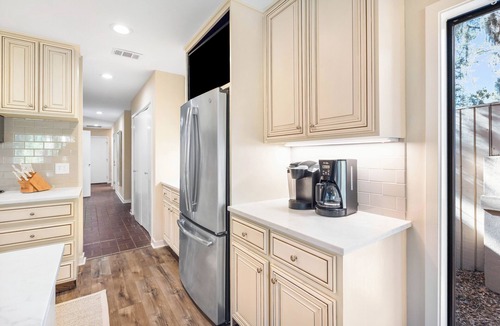 Heritage Woods House | 45 Deer Run Lane: A BESTNEST by Beverly Serral w/Private Pool