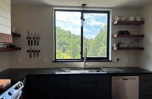 Haywood House | 4TreesVA: Old Rag Mountain Retreat