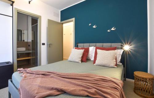 Trappeto Apartment | 5 Bedroom Stunning Apartment In Trappeto