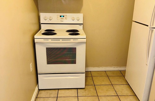 Northeast Edmonton House | 5BR | Sleeps 14 | 10mins stadium | Londonderry mall