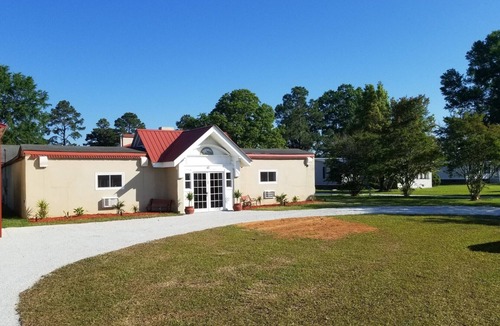 Summerton House | 6 Bedrms, 4 full bath/2 half baths Lake Marion Waterfront Home w/2025-26 updates