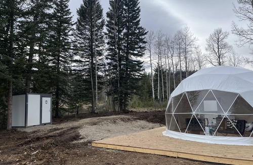Hinton Cabin | #6 Dome - Jasper Gateway Glamping
