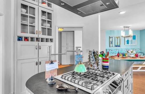 York House | 7 BR Private Peninsula & Houseboat LUX Isle Beach Lake Panoramic views Hot Tub