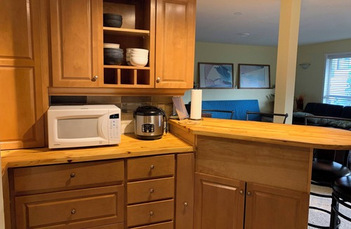 Hawkwood House | 900 Sqft walkout suite