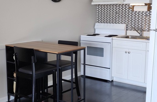 Downtown Wilmington Condo | 9th Floor Riverwalk Retreat.With Even Better Views!
