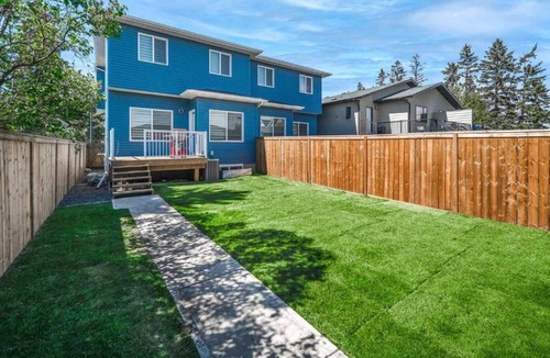 Lynnwood Ridge House | A/C Large 3BR FREE Banff Pass