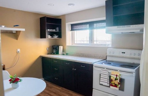 Brandon House | A comfortable 2-bedroom basement suite in Brandon.Quiet and great value.