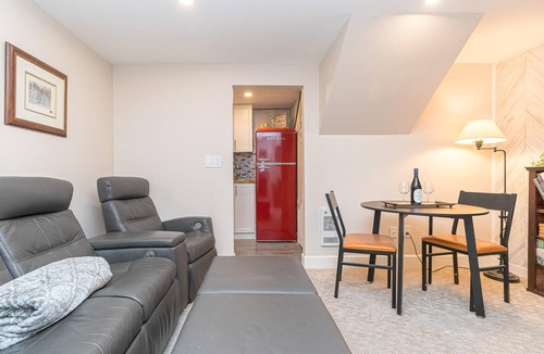 Saanich East House | A Modern 2BR Sanctuary on the Galloping Goose Trail