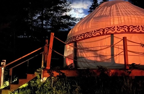 Mississippi Mills Cottage | A Nomadic Escape Inspired by the Silk Road