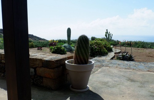 Scauri Siculo Villa | A peaceful sun-kissed Dammuso