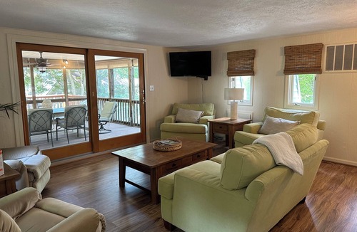 Penhook House | A PERFECT LOCATION! Sloping lot, mountain view, and great cove!