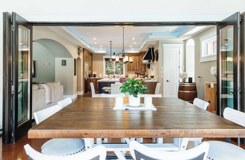 Southeast Kelowna House | A private estate on rare acreage with a pool, cabana, golf simulator & luxury indoor spaces. You’re minutes to East Kelowna wineries, Kettle Valley trails, beaches & downtown. Perfect for families seeking space, comfort & a serene getaway.