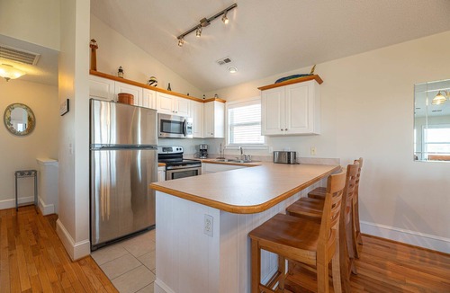 Colington House | A Shore Thing - KDH MP 6, Oceanside, Beach Less than 300 Yds, Hot Tub, Pets OK, Flex Stays