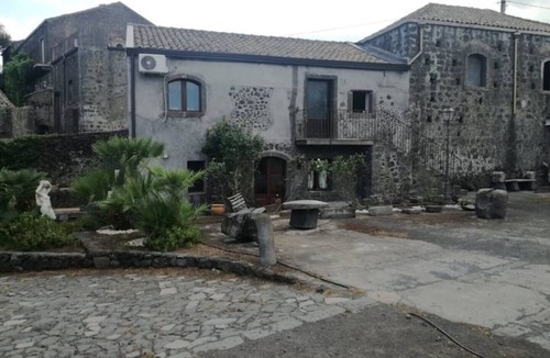 Puntalazzo Apartment | A True Sicilian guesthouse with Pool on Mt. Etna, perfect for Families & Groups.