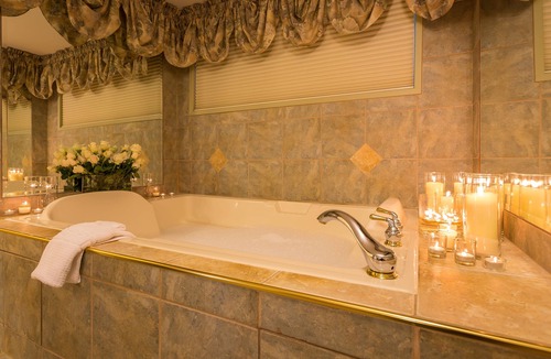 Dilworth Mountain Estates Bed & Breakfast | A Vista Villa Couples Retreat