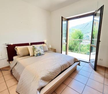 Fiuggi Apartment | Accogliente Appartamento con Balcone Panoramico Fino a 3 Persone, Vicino al Centro Storico
