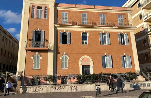 Nettuno Apartment | Accommodation in Art Nouveau building facing the sea