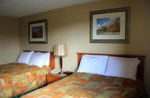 Grande Cache Hotel | Acorn Motel