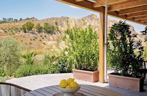 Agrigento Apartment | ACQUA PETRA Pool Villa & Suites - Coral Suite