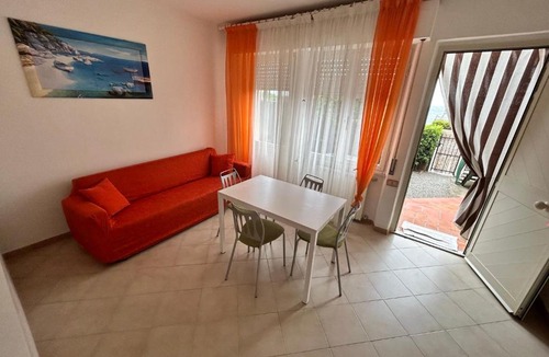 Follonica Apartment | Affittasi appartamento frontemare per turisti - 126 Viale Italia (Follonica)