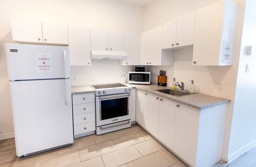Milton Park Apartment | Africa/2Bdr/Plateau/St-Laurent/SelfCheck-In/AC/TV