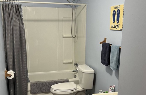 Traverse Bay Cabin | Albert Beach Cabin with Hot Tub - 5 min walk to beach