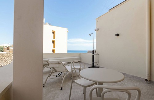 San Giovanni Apartment | amanira Boutique Suites 2, Chill, Sea, and Style in Mazara