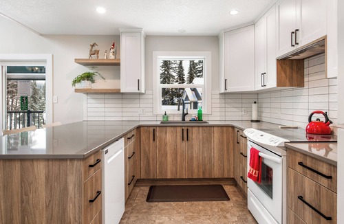 Silver Star Mountain House | Amazing location with private hot tub, sauna, laundry and ground level suite.