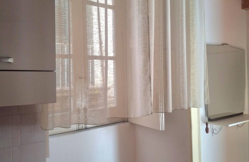 Tropea Apartment | Ambra: centre, wi fi, 5min. walk beach, 10 min walk train station