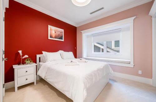 West Side Villa | An Amazing StarHouse in Westside Vancouver