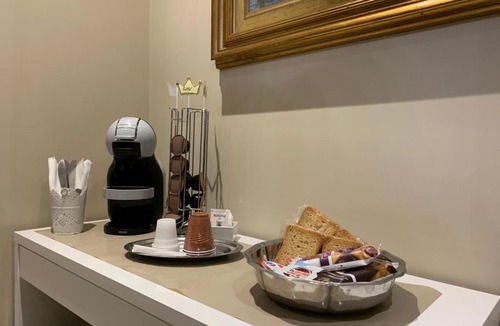 Aprilia Bed & Breakfast | Anna Rooms