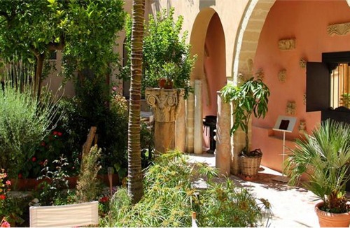 Trapani City Centre Apartment | Antica Corte delle Ninfee, Historical Private Villa