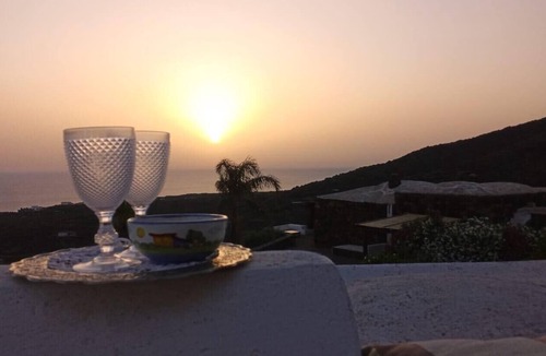 Pantelleria House | 'Antico Dammuso Al Tramonto' with Sea View and Private Garden