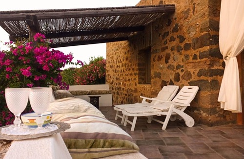 Pantelleria House | 'Antico Dammuso Al Tramonto' with Sea View and Private Garden