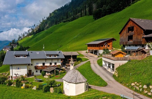Valle Aurina Apartment | Apartment "Voppichlhof Enzian" with Mountain View, Shared Garden & Wi-Fi