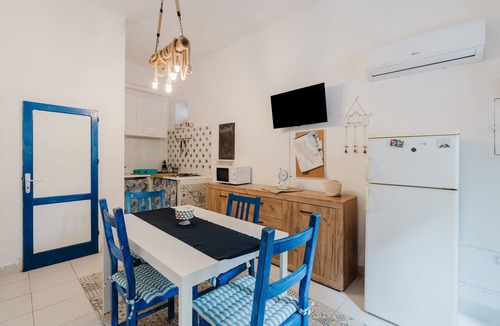 Castellammare del Golfo Apartment | Apartment 'La Luna' with Private Terrace, Balcony and Air Conditioning