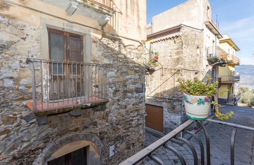 Rovittello Apartment | Apartment 'Le Case di Gilda' - Castiglione di Sicilia