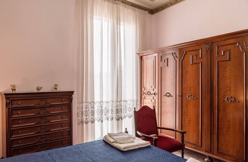 Licata Apartment | Apartment '3 Piano' with Private Terrace, Wi-Fi and Air Conditioning