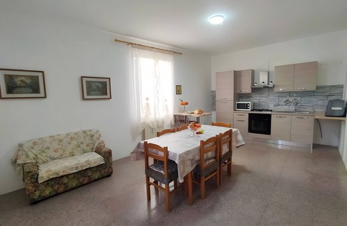 Barrafranca Apartment | Apartment 'A Matrice' with Balcony, Wi-Fi and Air Conditioning
