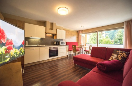 Riva di Tures Apartment | Apartment "Alpenblick Nr 5" with Shared Garden & Wi-Fi