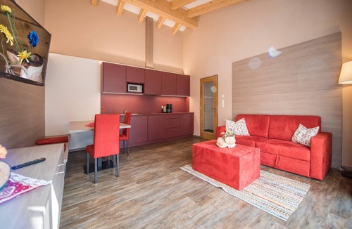 Riva di Tures Apartment | Apartment "Alpenblick Nr 8" with Shared Garden & Wi-Fi