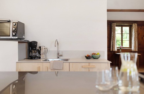 Pfalzen Apartment | Apartment 'Ansitz Baumannhof Erker Suite' with Mountain View, Shared Garden & Wi-Fi
