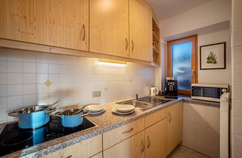Acereto Apartment | Apartment App Hubertus - Sagernock with mountain view, south-facing balcony and WLAN