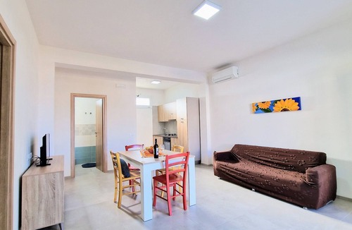 Alcamo Marina Apartment | Apartment 'Appartamento Della Luna 2' with Sea View, Balcony and Wi-Fi