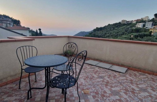 Ficarra Apartment | Apartment 'Appartamento 4 - Stanza 42' with Shared Terrace, Wi-Fi and Air Conditioning