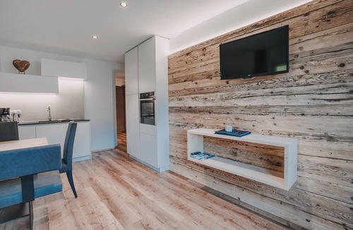 Valle Aurina Apartment | Apartment 'Appartement Schönberg' with Mountain View, Shared Terrace and Wi-Fi