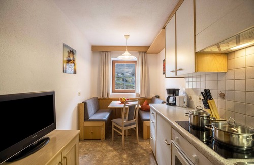 Valle Aurina Apartment | Apartment “Bärental” in Beautiful Scenery with Mountain View, Wi-Fi & Garden
