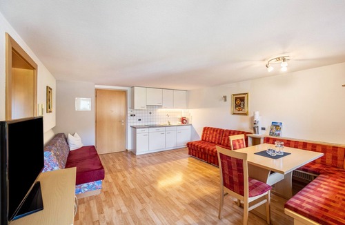 Valle Aurina Apartment | Apartment 'Bergkristall 1' with Mountain View, Shared Garden and Wi-Fi