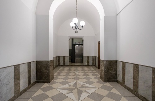 Corso dei Mille - Sant'Erasmo Apartment | Apartment "Calypso Il Binario Apartment" with Private Balconies, Wi-Fi & A/C